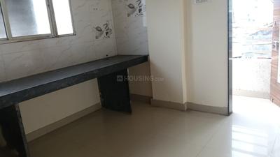 Kitchen Image of 810 Sq.ft 2 BHK Apartment / Flat for rent in Upper Kharadi Pune for Rs. 18000