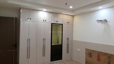 Bedroom Image of 1850 Sq.ft 4 BHK Builder Floor for sale in Laxmi Nagar New Delhi for Rs. 22500000