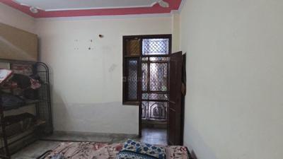 Bedroom Image of 900 Sq.ft 2 BHK Builder Floor for sale in Laxmi Nagar New Delhi for Rs. 5500000