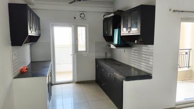 Kitchen Image of 1340 Sq.ft 3 BHK Apartment / Flat for rent in Gulshan Ikebana, Sector 143 Noida for Rs. 32000