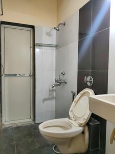 Common Bathroom Image of 825 Sq.ft 2 BHK Apartment / Flat for sale in Vijay Park, Kasarvadavali Thane for Rs. 7500000