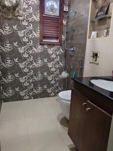 Bathroom Image of 1700 Sq.ft 3 BHK Apartment / Flat for rent in DDA Flats Sarita Vihar, Sarita Vihar New Delhi for Rs. 64000