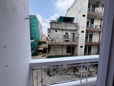 Balcony Image of 1800 Sq.ft 3 BHK Apartment / Flat for rent in Uttam Nagar New Delhi for Rs. 17000