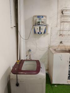 Kitchen Image of 600 Sq.ft 1 BHK Builder Floor for rent in Sector 63 A Noida for Rs. 16000