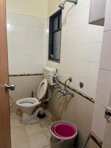 Bathroom Image of 975 Sq.ft 2 BHK Apartment / Flat for sale in Kumar Paradise, Magarpatta City Pune for Rs. 9500000