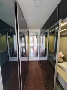 Bathroom Image of 1200 Sq.ft 3.5 BHK Apartment / Flat for sale in Smartworld Orchard, Sector 61 Gurgaon for Rs. 25500000