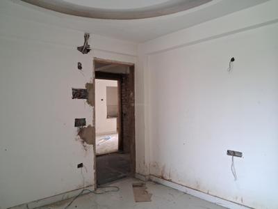 Living Room Image of 1050 Sq.ft 2 BHK Apartment / Flat for sale in Sector 101 Noida for Rs. 4600000