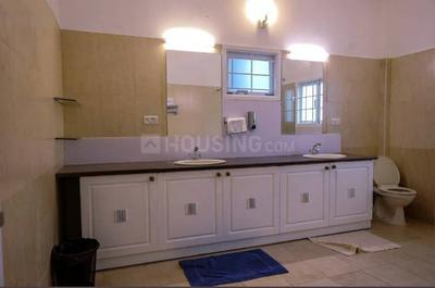 Kitchen Image of 4000 Sq.ft 4 BHK Independent House for rent in Panaiyur, Sholinganallur Chennai for Rs. 300000