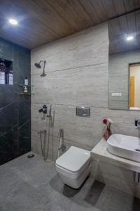 Bathroom Image of 3000 Sq.ft 4.5 BHK Villa for sale in Panchgani Mahabaleshwar for Rs. 50000000