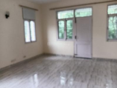 Bedroom Image of 3000 Sq.ft 3.5 BHK Apartment / Flat for rent in Omega 1 Greater Noida for Rs. 35000