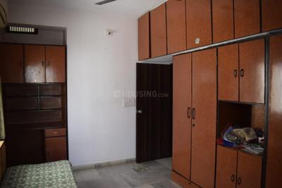 Bedroom Image of 1250 Sq.ft 2 BHK Apartment / Flat for rent in Shahibaug Ahmedabad for Rs. 22000