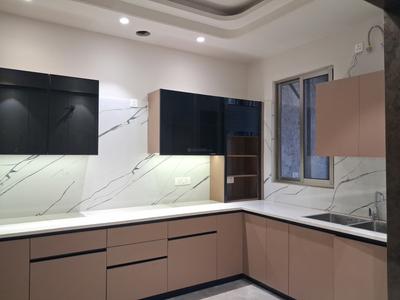 Kitchen Image of 1800 Sq.ft 3 BHK Builder Floor for sale in Paschim Vihar New Delhi for Rs. 36000000
