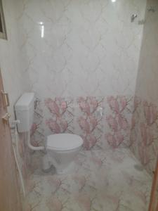 Bathroom Image of 1200 Sq.ft 3 BHK Builder Floor for rent in Melakottaiyur Chennai for Rs. 30000
