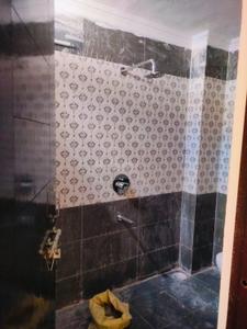 Bathroom Image of 200 Sq.ft 2 BHK Independent House for rent in South Extension II New Delhi for Rs. 30000