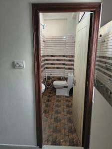 Bathroom Image of 500 Sq.ft 1 BHK Builder Floor for rent in Mahadevpur Colony Hyderabad for Rs. 12000
