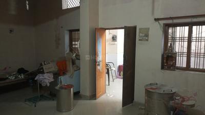 Hall Image of 1000 Sq.ft 2 BHK Independent House for rent in Rajajipuram Lucknow for Rs. 8000