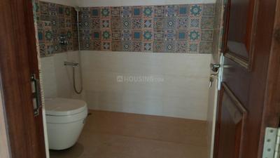 Bathroom Image of 1869 Sq.ft 3 BHK Apartment / Flat for sale in Central Park Resorts, Sector 48 Gurgaon for Rs. 52500000