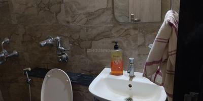 Bathroom Image of 320 Sq.ft 1 RK Apartment / Flat for rent in Nyati Elysia, Kharadi Pune for Rs. 24000