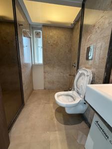 Image of 1200 Sq.ft 2 BHK Apartment / Flat for rent in Elegant Navratnamala CHS, Santacruz East, Mumbai for Rs. 100000