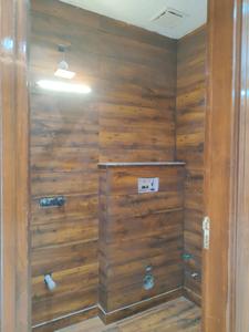 Common Bathroom Image of 3250 Sq.ft 4 BHK Builder Floor for sale in Ridhi Signature Floors 358 Sqyd, Sector 21C Faridabad for Rs. 31500000