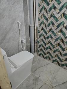 Bathroom Image of 650 Sq.ft 1 RK Apartment / Flat for rent in Somajiguda Hyderabad for Rs. 9000