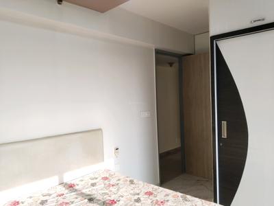 Bedroom Image of 800 Sq.ft 2 BHK Apartment / Flat for rent in Rustomjee Erika, Bandra East Mumbai for Rs. 95000