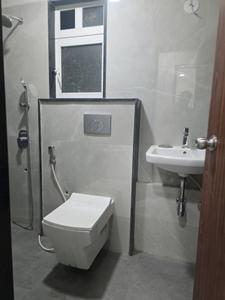 Common Bathroom Image of 4200 Sq.ft 4 BHK Apartment / Flat for sale in Vandana Apartment, Juhu Mumbai for Rs. 162500000