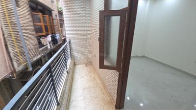 Image of 675 Sq.ft 3 BHK Builder Floor for sale in Laxmi Nagar, New Delhi for Rs. 6800000