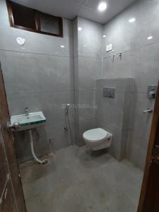 Image of 1650 Sq.ft 4 BHK Apartment / Flat for rent in JMD V And V Homes, Sector 73, Noida for Rs. 26000