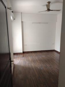 Bedroom Image of 1100 Sq.ft 2.5 BHK Apartment / Flat for rent in Sethi Max Royal, Sector 76 Noida for Rs. 29500