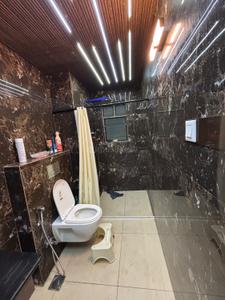 Bathroom Image of 1600 Sq.ft 3 BHK Builder Floor for sale in Tangra Kolkata for Rs. 12300000