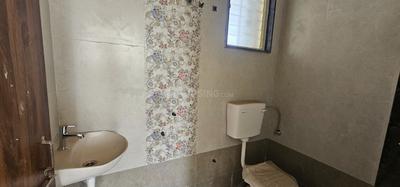 Bathroom Image of 950 Sq.ft 2 BHK Apartment / Flat for sale in Deolali Camp Devlali for Rs. 4700000