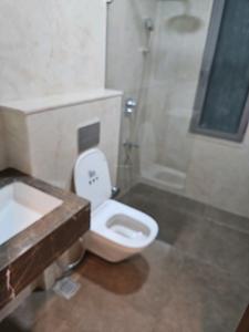 Bedroom Three Image of 2100 Sq.ft 3 BHK Apartment / Flat for rent in Piramal Mahalaxmi Central Tower 2, Worli Mumbai for Rs. 300001