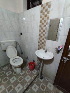 Bathroom Image of 1600 Sq.ft 2 BHK Independent House for rent in Ashiyana Lucknow for Rs. 14000