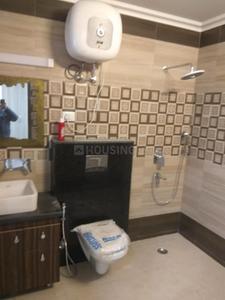 Bathroom Image of 2100 Sq.ft 9 BHK Independent House for sale in Sector 20 Noida for Rs. 60000000