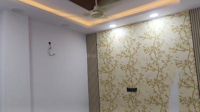 Bedroom Image of 900 Sq.ft 3 BHK Builder Floor for rent in Govindpuri New Delhi for Rs. 20000