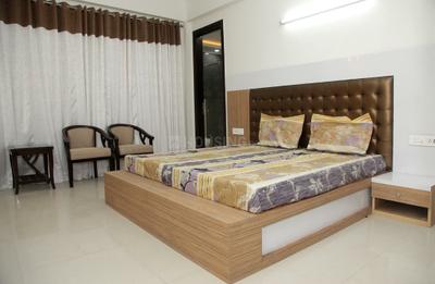 Bedroom Image of 1500 Sq.ft 3 BHK Apartment / Flat for sale in Exotica Elegance, Indirapuram Ghaziabad for Rs. 19000000