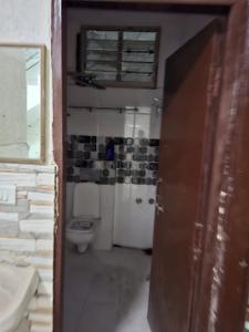 Bathroom Image of 1550 Sq.ft 3 BHK Apartment / Flat for rent in Paras Hermitage, Bagmugaliya Bhopal for Rs. 30000