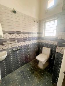 Bathroom Image of 400 Sq.ft 1 RK Independent House for rent in Zoo Tiniali Guwahati for Rs. 7500