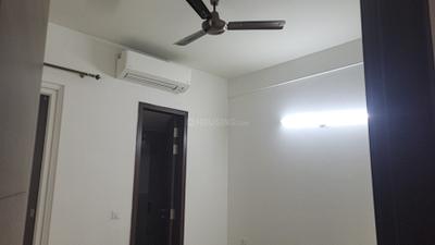 Bedroom Image of 1700 Sq.ft 3 BHK Builder Floor for rent in Smartworld Orchard, Sector 61 Gurgaon for Rs. 65000