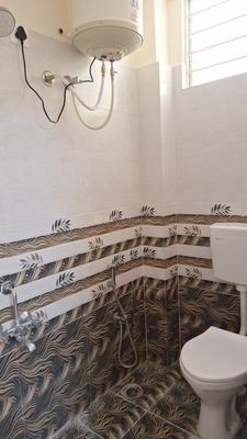 Bathroom Image of 620 Sq.ft 1 BHK Builder Floor for rent in Bommanahalli Bengaluru for Rs. 18000