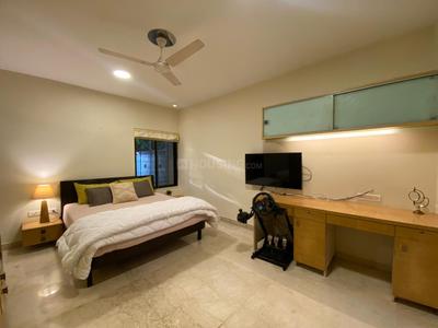 Bedroom Image of 1850 Sq.ft 4 BHK Apartment / Flat for rent in Kamala Hill Roof, Pali Hill Mumbai for Rs. 450000