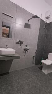Bathroom Image of 1750 Sq.ft 2 BHK Independent House for rent in Vazhayila Thiruvananthapuram for Rs. 20000