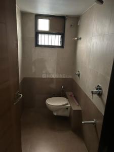Bathroom Image of 3250 Sq.ft 4 BHK Apartment / Flat for rent in Navarangpura Ahmedabad for Rs. 62000