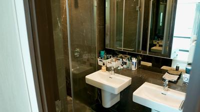 Bathroom Image of 1550 Sq.ft 4 BHK Apartment / Flat for sale in Lodha Marquise, Worli Mumbai for Rs. 110000000
