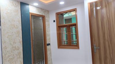 Bedroom Image of 550 Sq.ft 2 BHK Builder Floor for rent in Govindpuri New Delhi for Rs. 15000