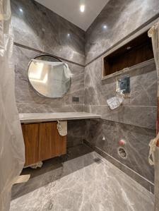 Image of 2000 Sq.ft 3 BHK Builder Floor for sale in Defence Colony, New Delhi for Rs. 85000000