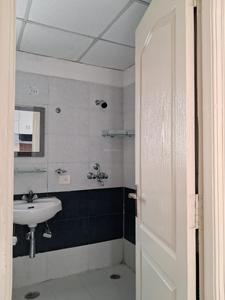 Common Bathroom Image of 1320 Sq.ft 3 BHK Apartment / Flat for sale in Maxblis White House, Sector 75 Noida for Rs. 18700000