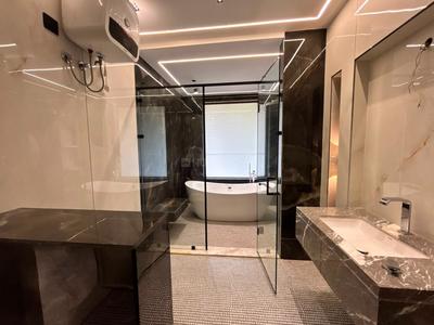 Bathroom Image of 4500 Sq.ft 4.5 BHK Builder Floor for sale in Sector 49 Gurgaon for Rs. 65500000