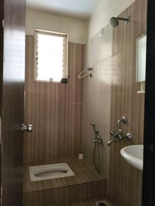 Krisala Krisanta Skyline Common Bathroom 4